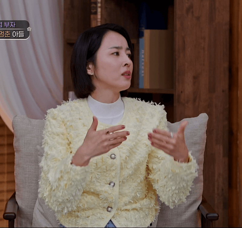 한혜진 반지 계속 눈에 밟히는데 어디 건지 아시는 분 1