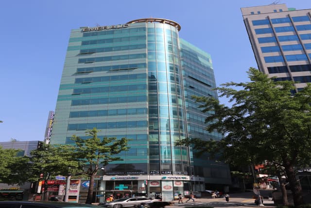 Signature Plastic Surgery Clinic 8